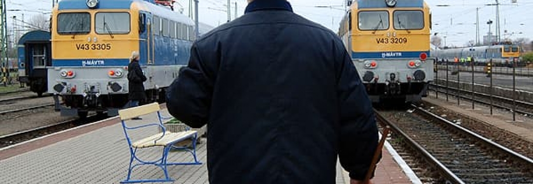 Életveszélyben a jegyvizsgálók? Döbbenetes támadások a MÁV és a Volán járatain