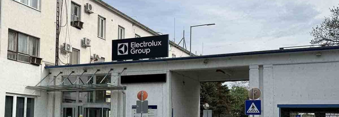 Bezár a jászberényi gyár, 600 embert küldenek el