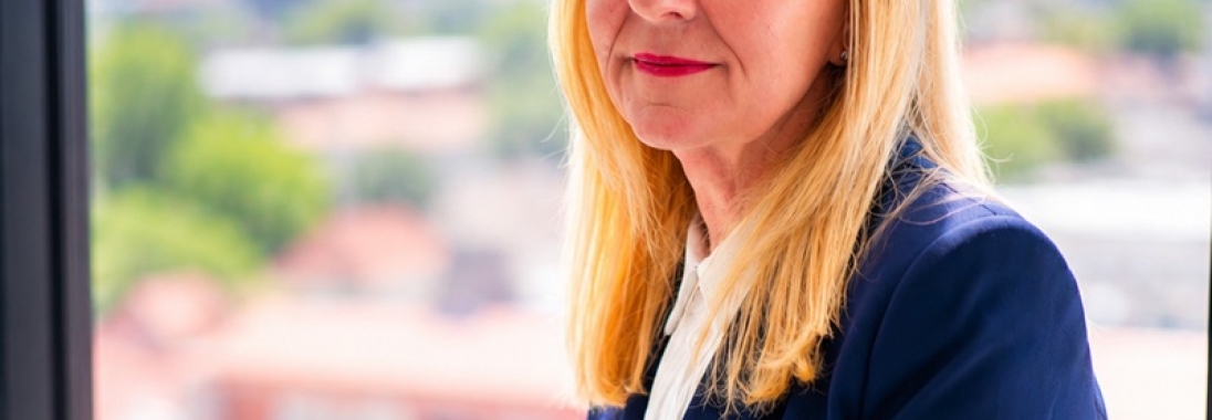 MI a munkahelyen: kolléga vagy egy eszköz? Segít vagy a helyembe lép? - interjú Kamarás Zsuzsával, a